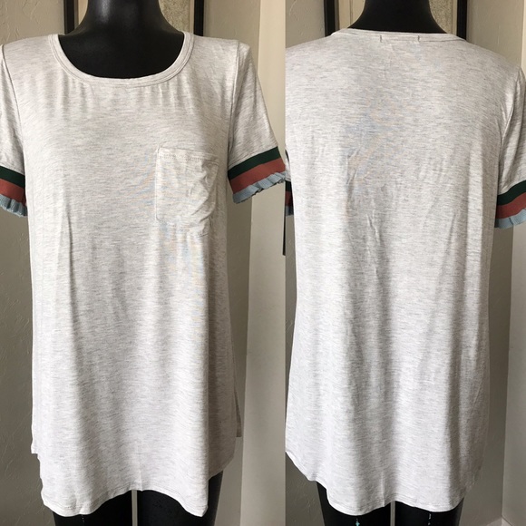twenty second Tops - ⭐️NWOT⭐️Large Boutique gray tee